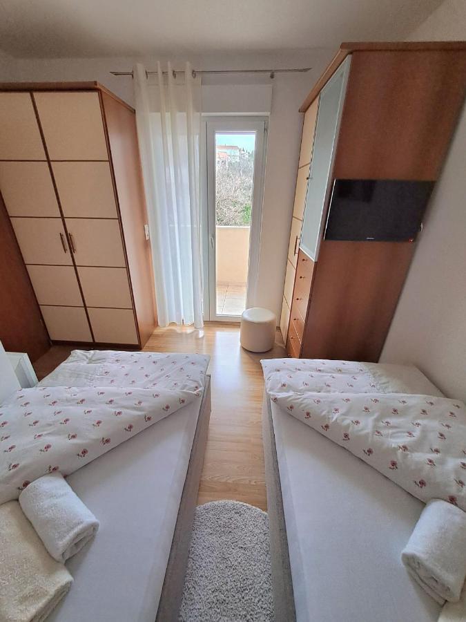Apartment Angie 特罗吉尔 外观 照片